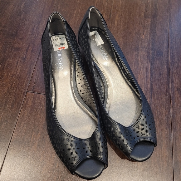 Black Peep Toe 1 Inch Wedge - Picture 4 of 4